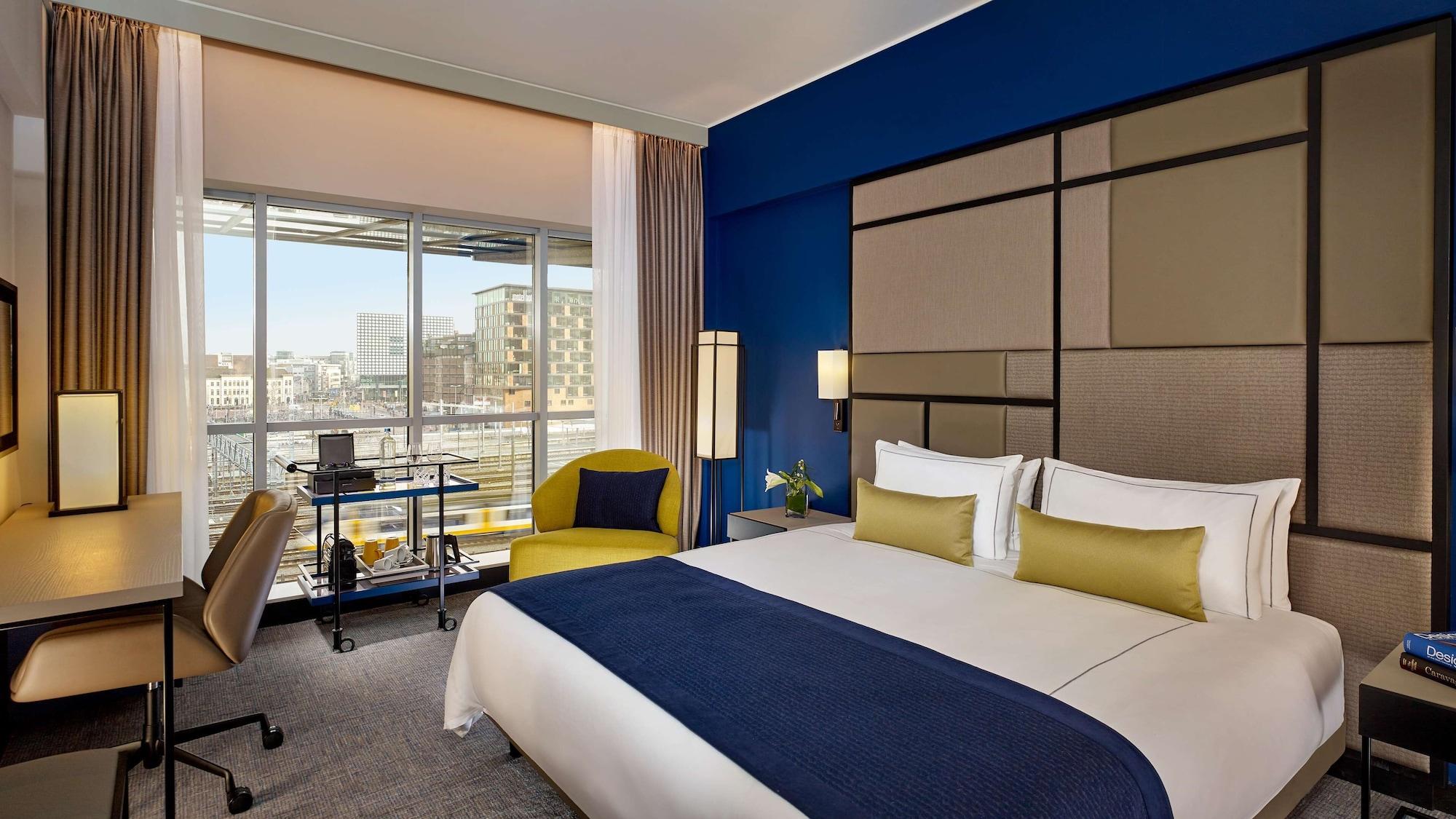 Park Plaza 4*