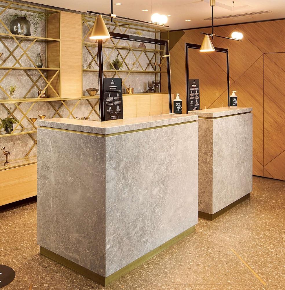 Hotel Park Plaza 4*