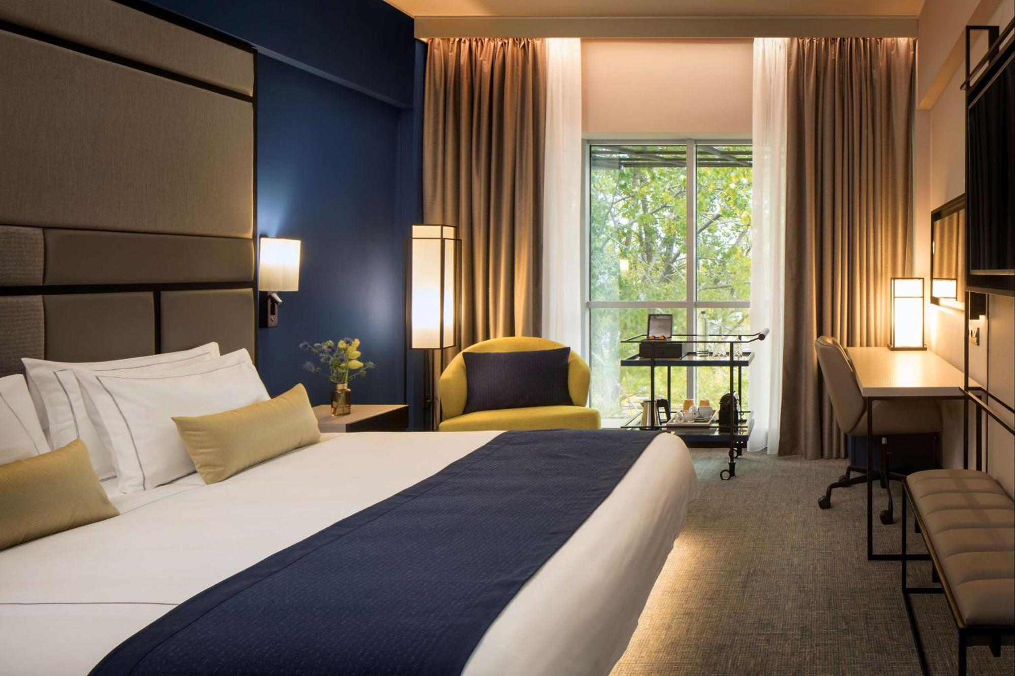 Park Plaza Hotel 4*