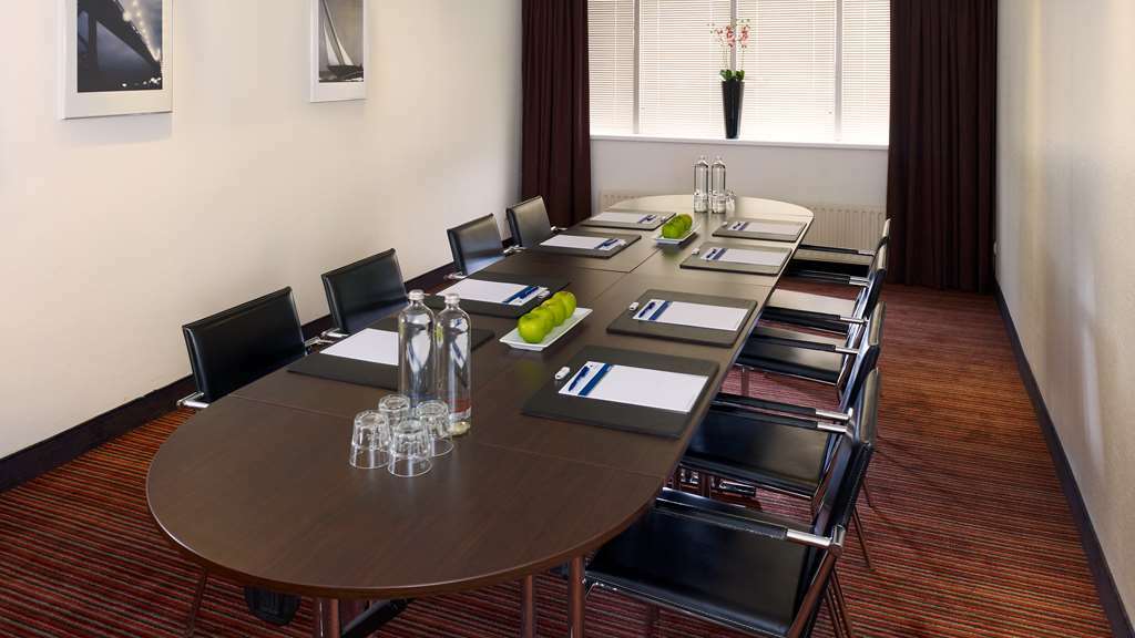 Park Plaza Hotel 4*